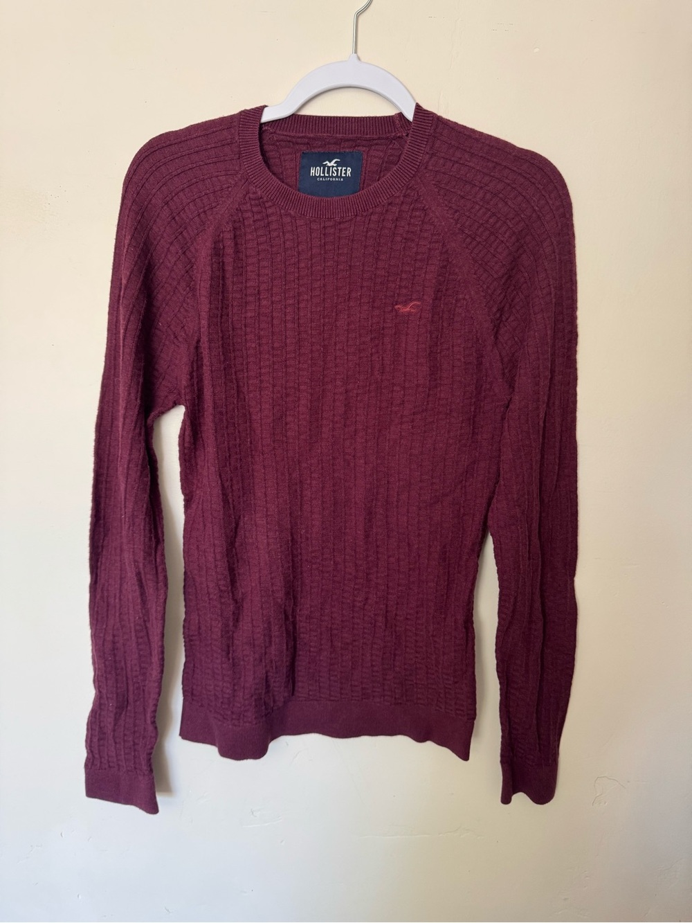 Hollister Women's Burgundy Cable Knit Crewneck Sweater